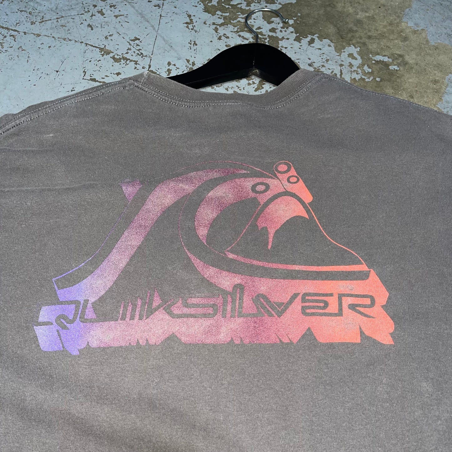 Quiksilver Y2K T-Shirt. Size XL