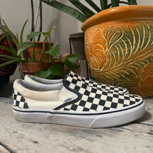 Classic Slip-On Checkerboard Shoe. Men’s size 8
