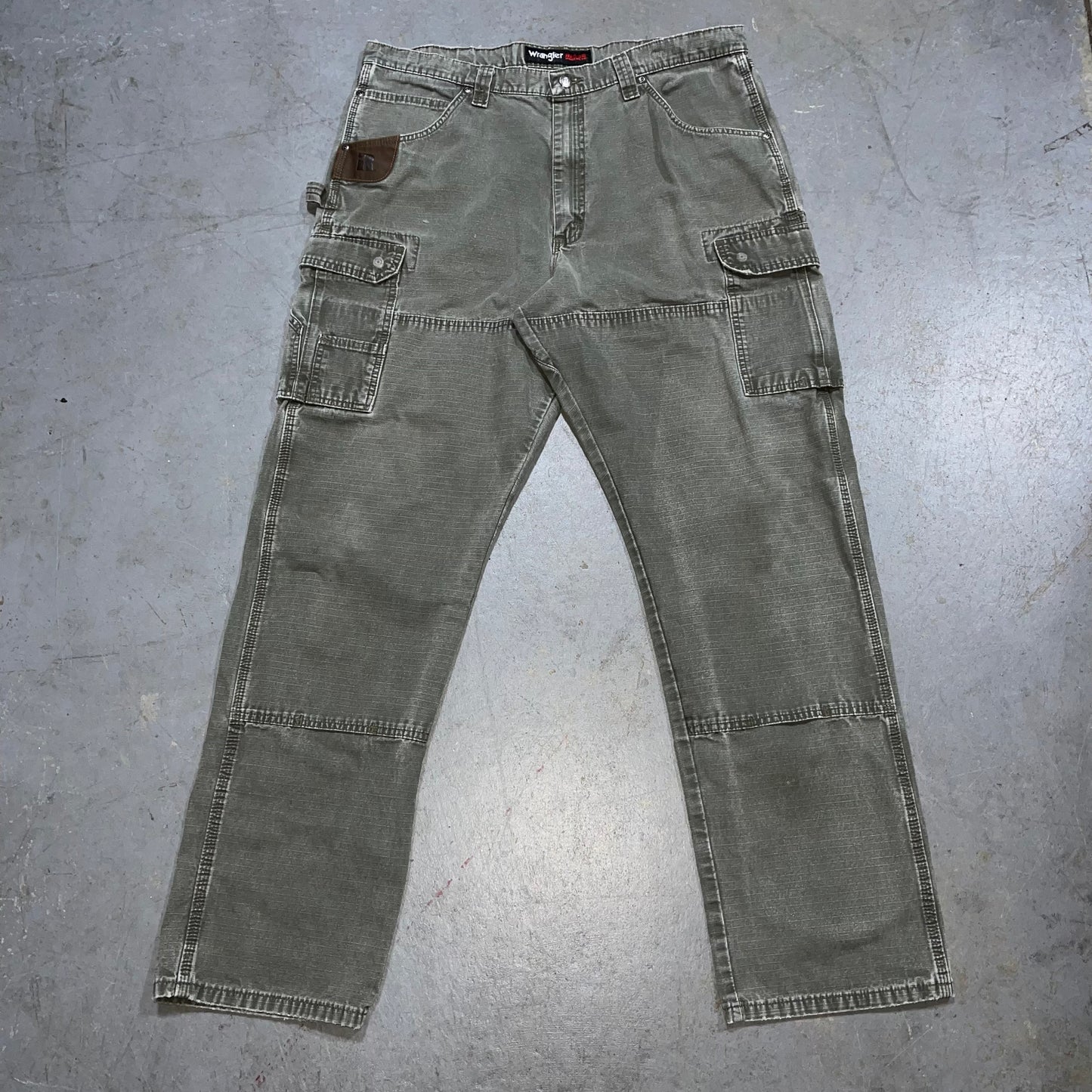 Wrangler Riggs Workwear Cargo Pants. Size 38x36