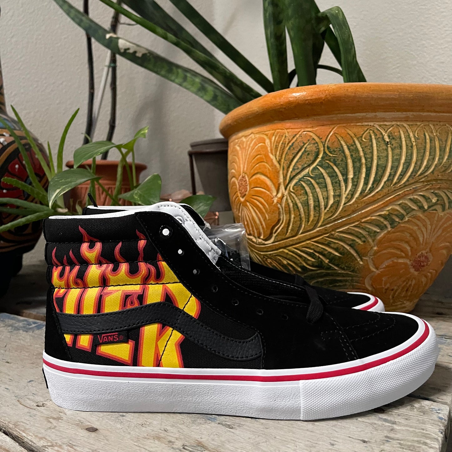 NWT Vans x Thrasher Sk8 Hi Pro Flames. Men’s Size 8.5.