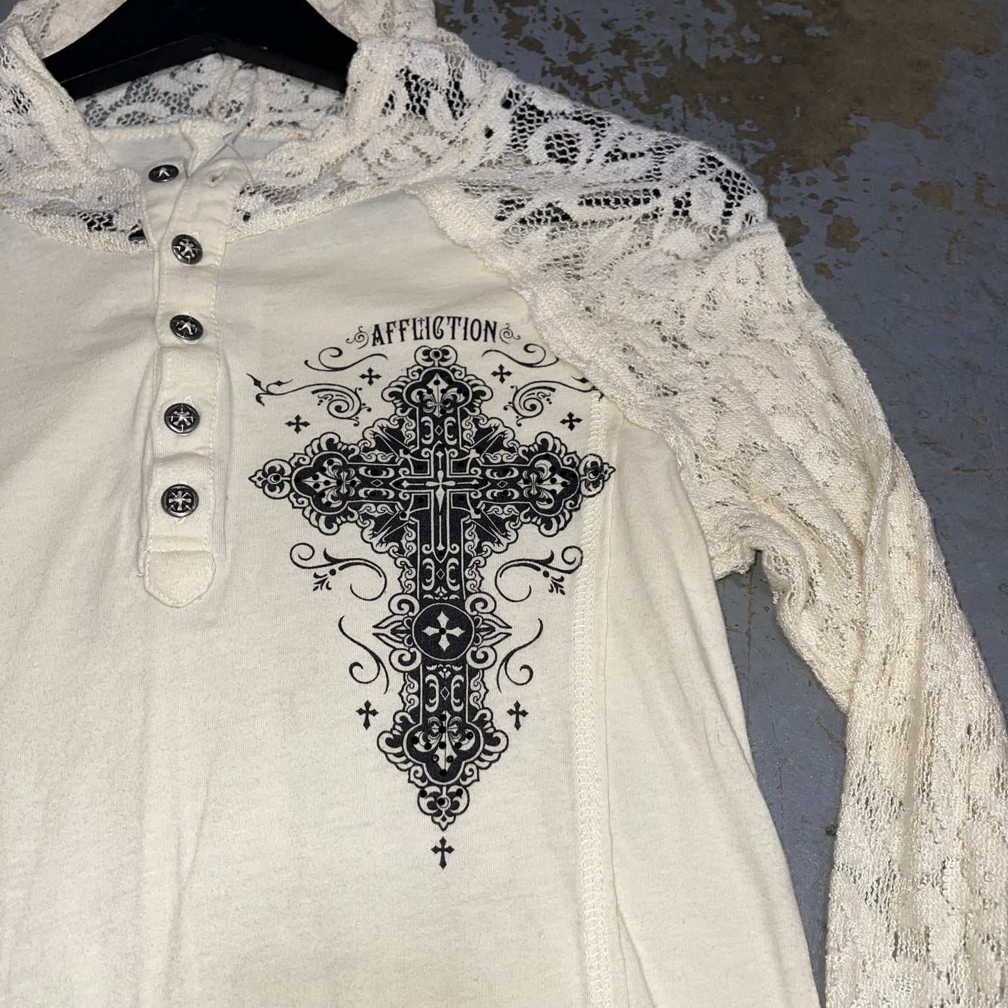 Affliction Y2K Longsleeve Hooded Shirt. Size Small.