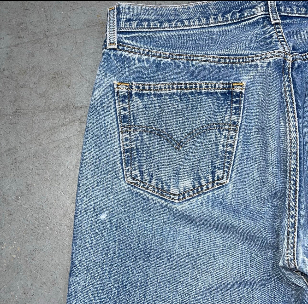 Vintage y2K Levi’s 501 Jeans. Size 36 x 30