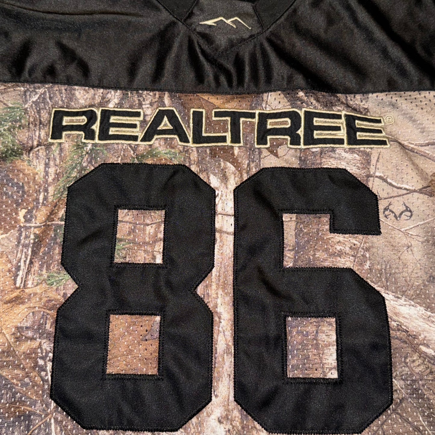 Realtree Earthletics Football Jersey. Size XL YOUTH