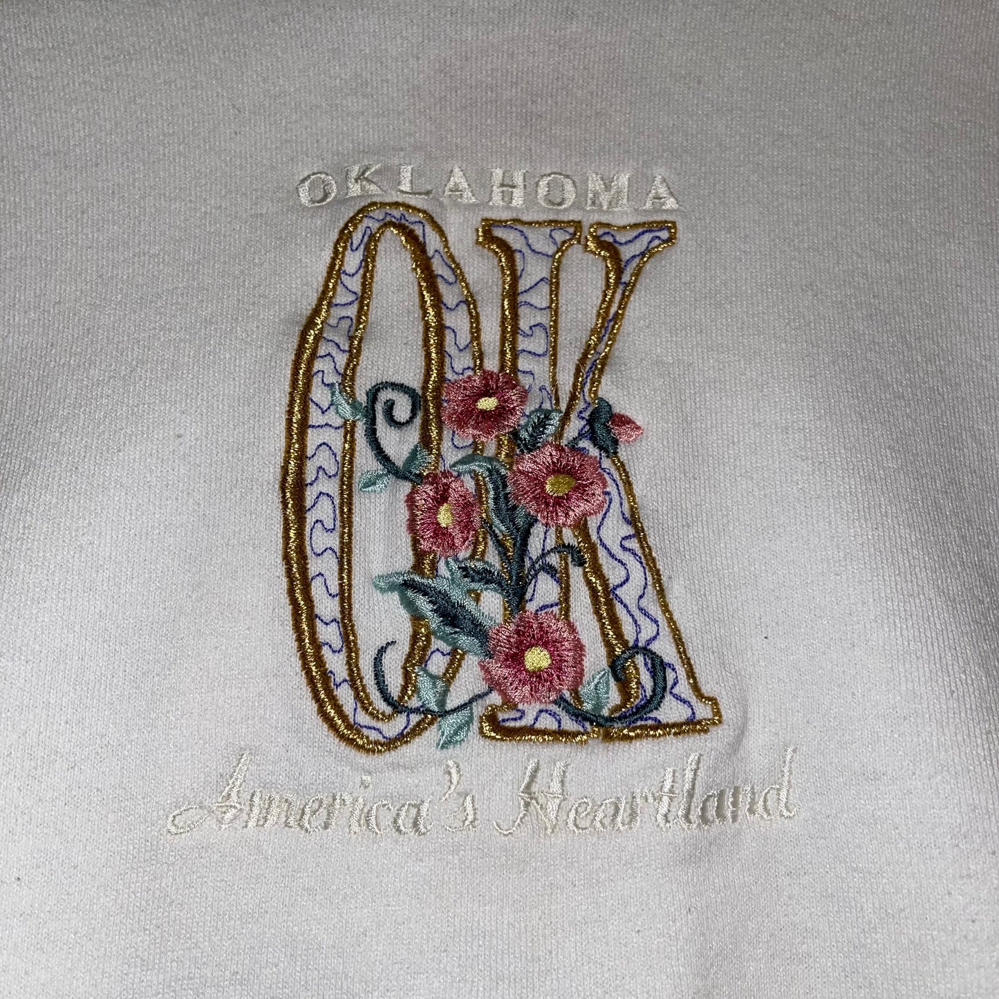 Vintage 90’s Oklahoma Armerica’s Heartland embroidered Crewneck. Xl