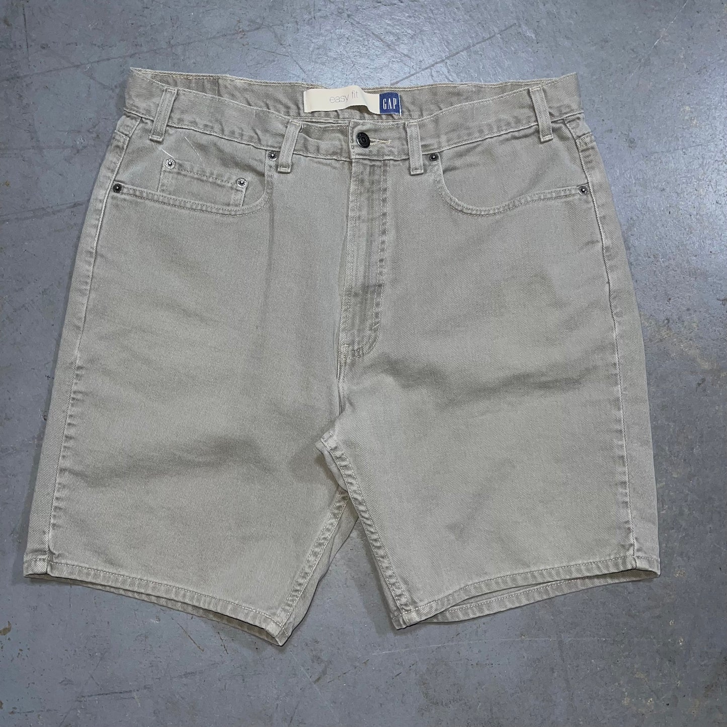 Vintage 90’s Gap Easy Fit Jorts. Sz 38