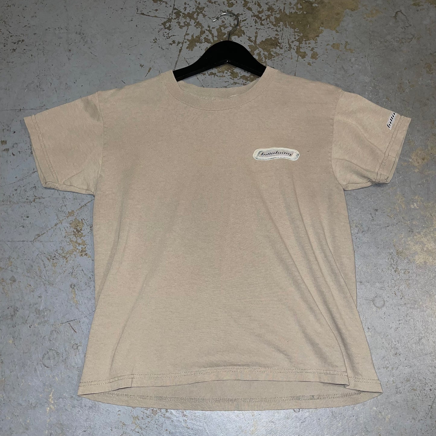 Quiksilver Cropped Style T-Shirt. Made in USA. Size Large