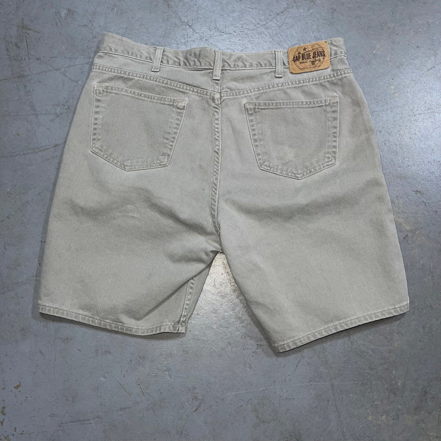 Vintage 90’s Gap Easy Fit Jorts. Sz 38