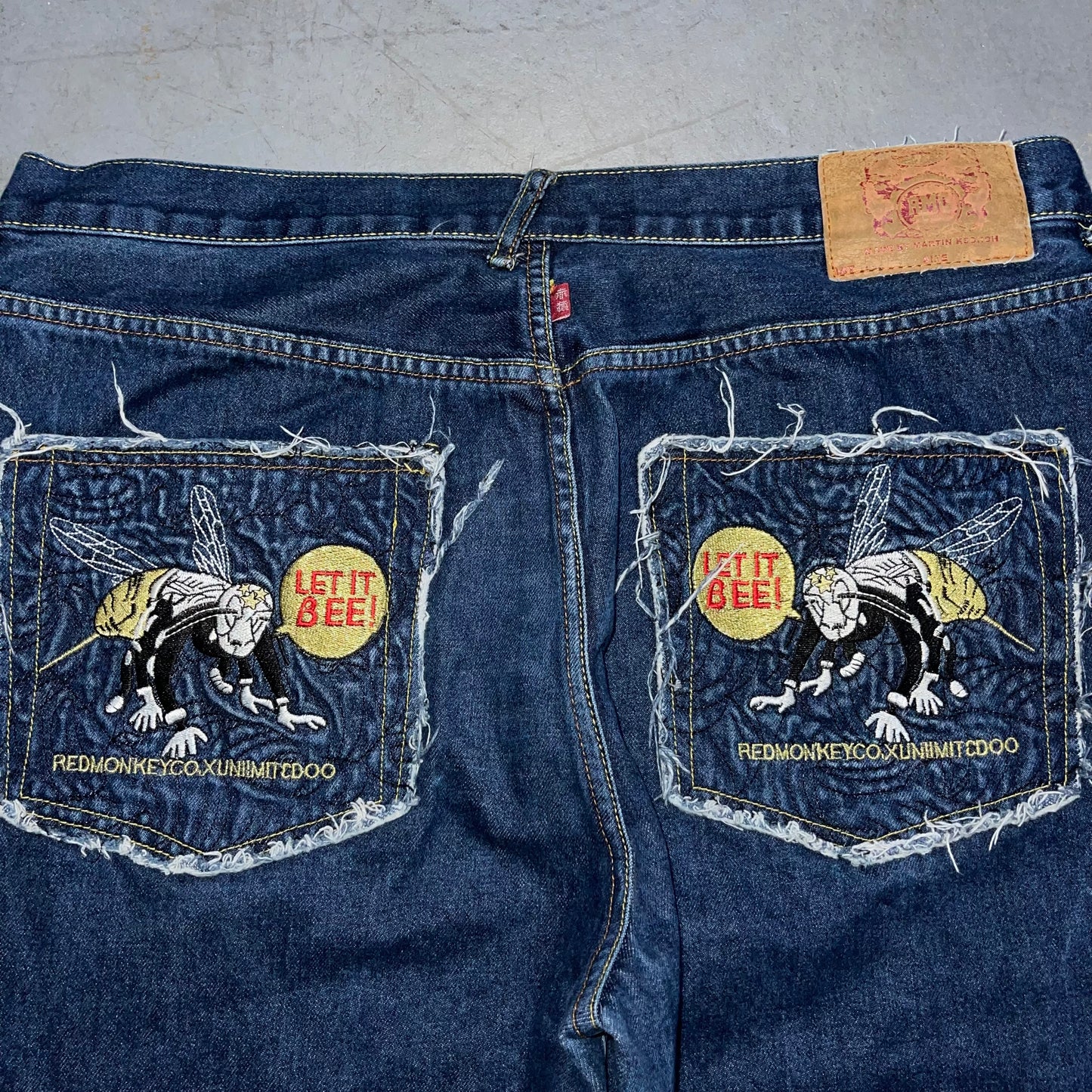 Vintage Y2K Red Monkey “let it bee!” Jeans. Size 38