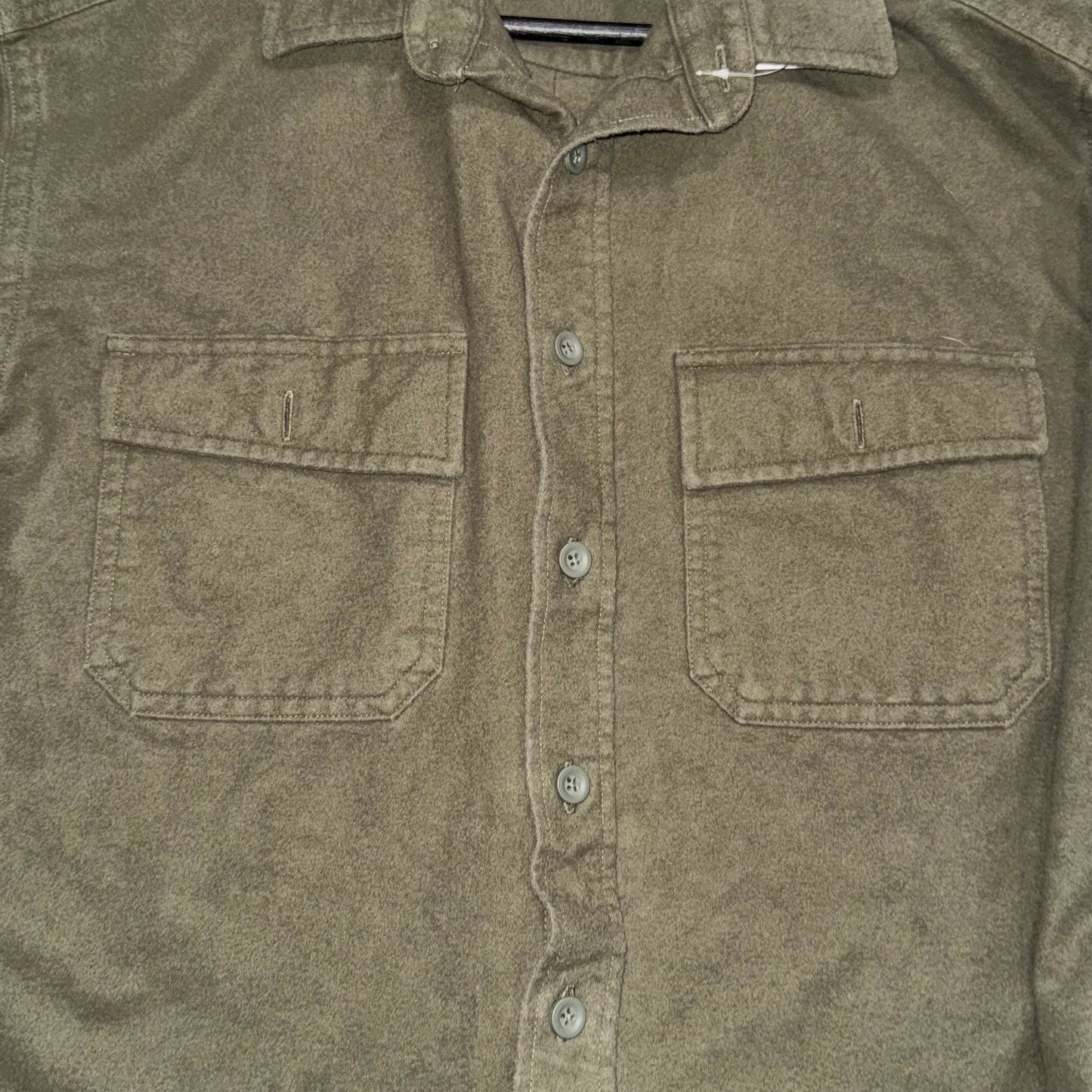 L.L.Bean 0 MT03 Olive Green Button Up Shirt. Size Med - Reg