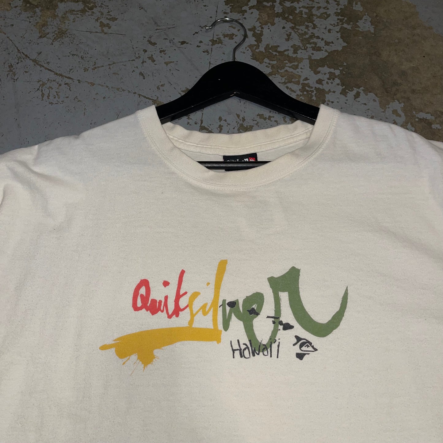 Quiksilver Hawaii Y2K T-Shirt. Size XL