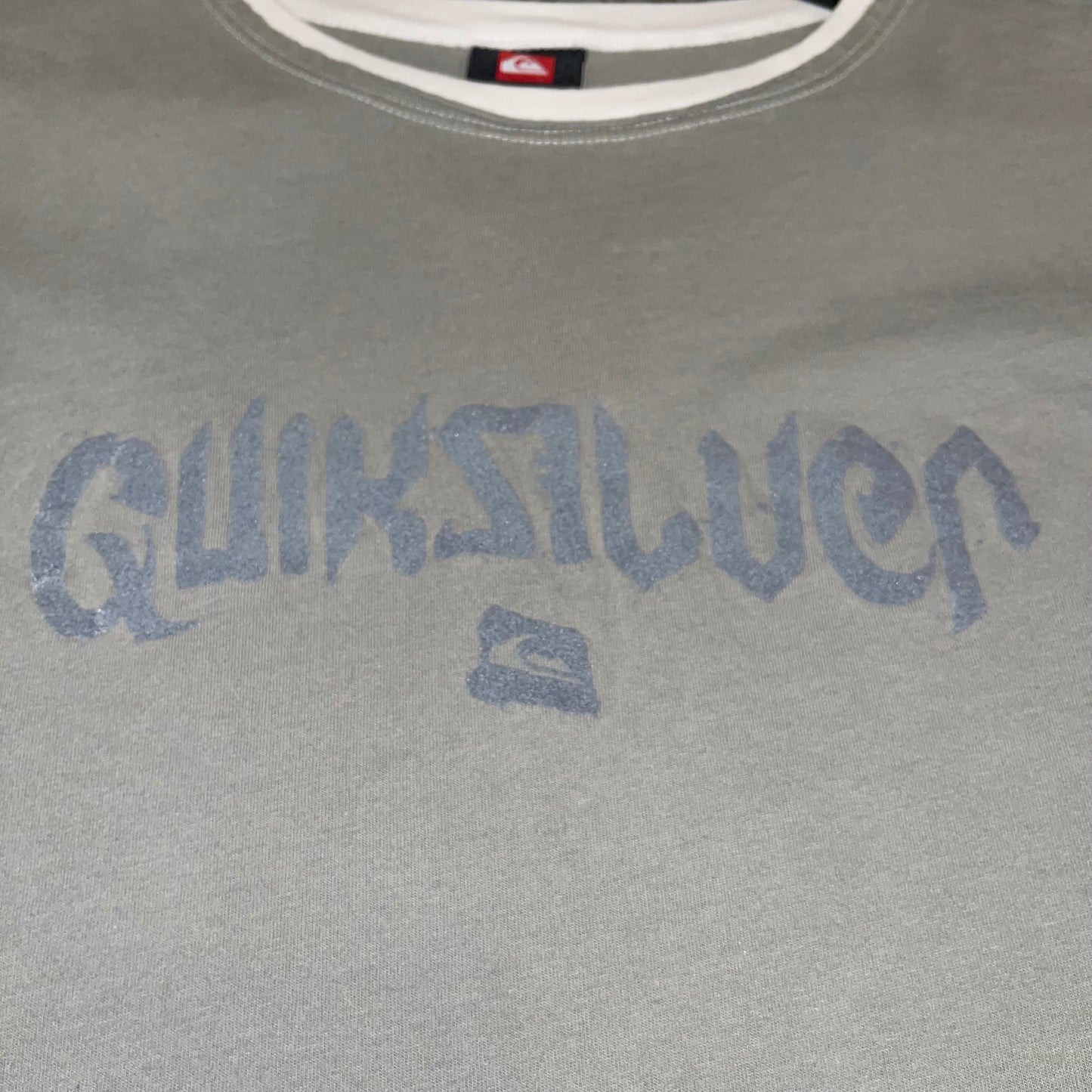 Quiksilver Boys Longsleeve Shirt. Youth XL