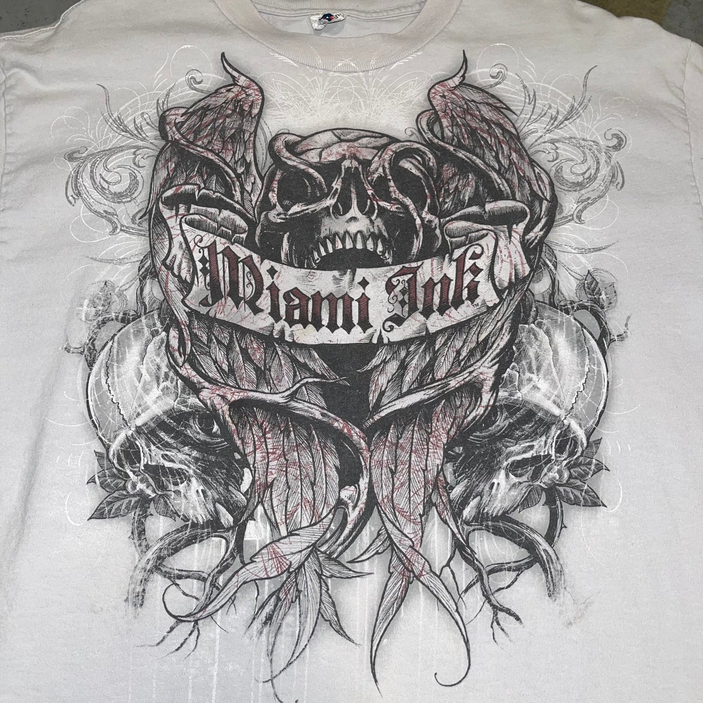 Vintage Miami Ink Y2K Style T-Shirt. Size Large