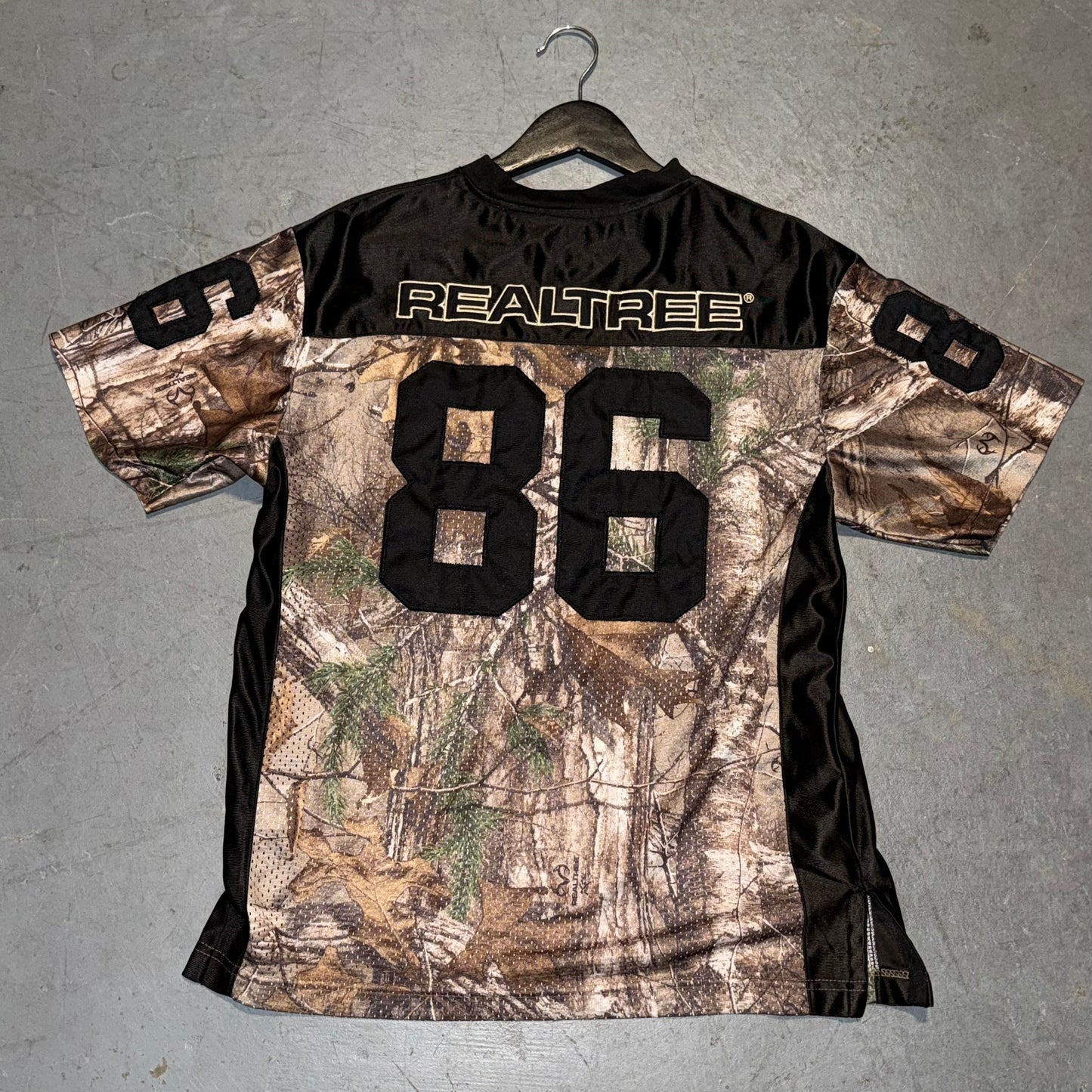 Realtree Earthletics Football Jersey. Size XL YOUTH