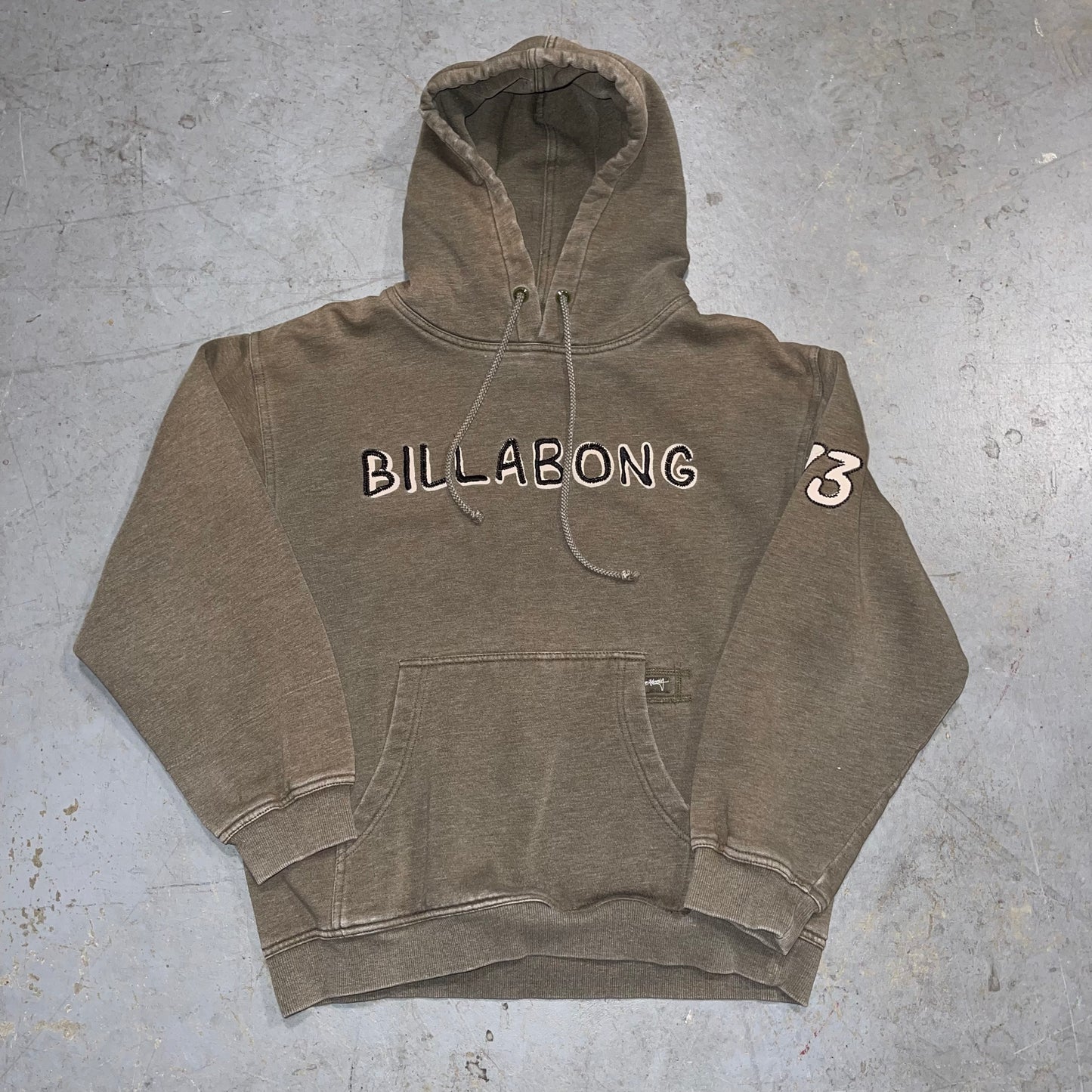 Vintage Billabong Y2K Hoodie. Size Large