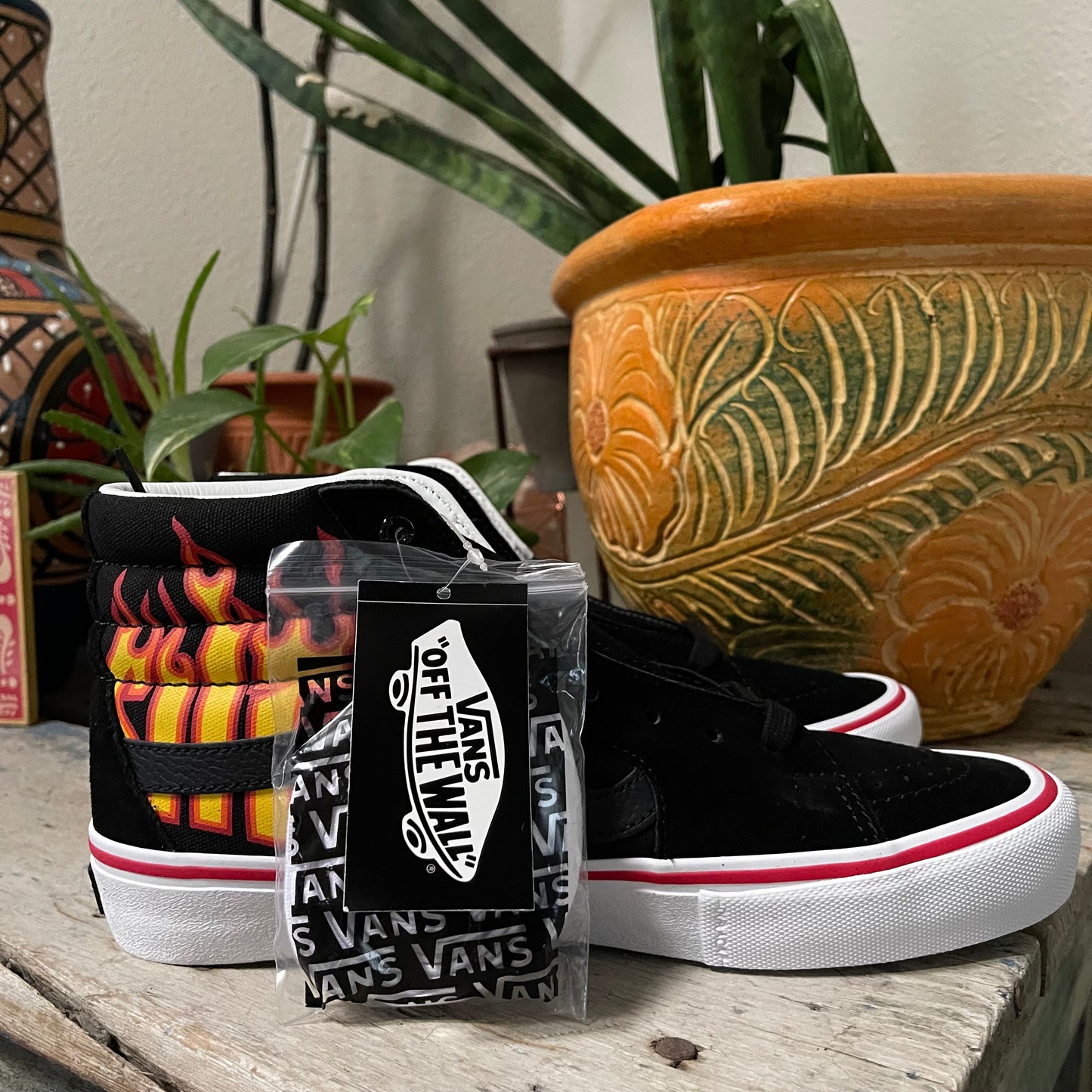 NWT Vans x Thrasher Sk8 Hi Pro Flames. Men’s Size 8.5.