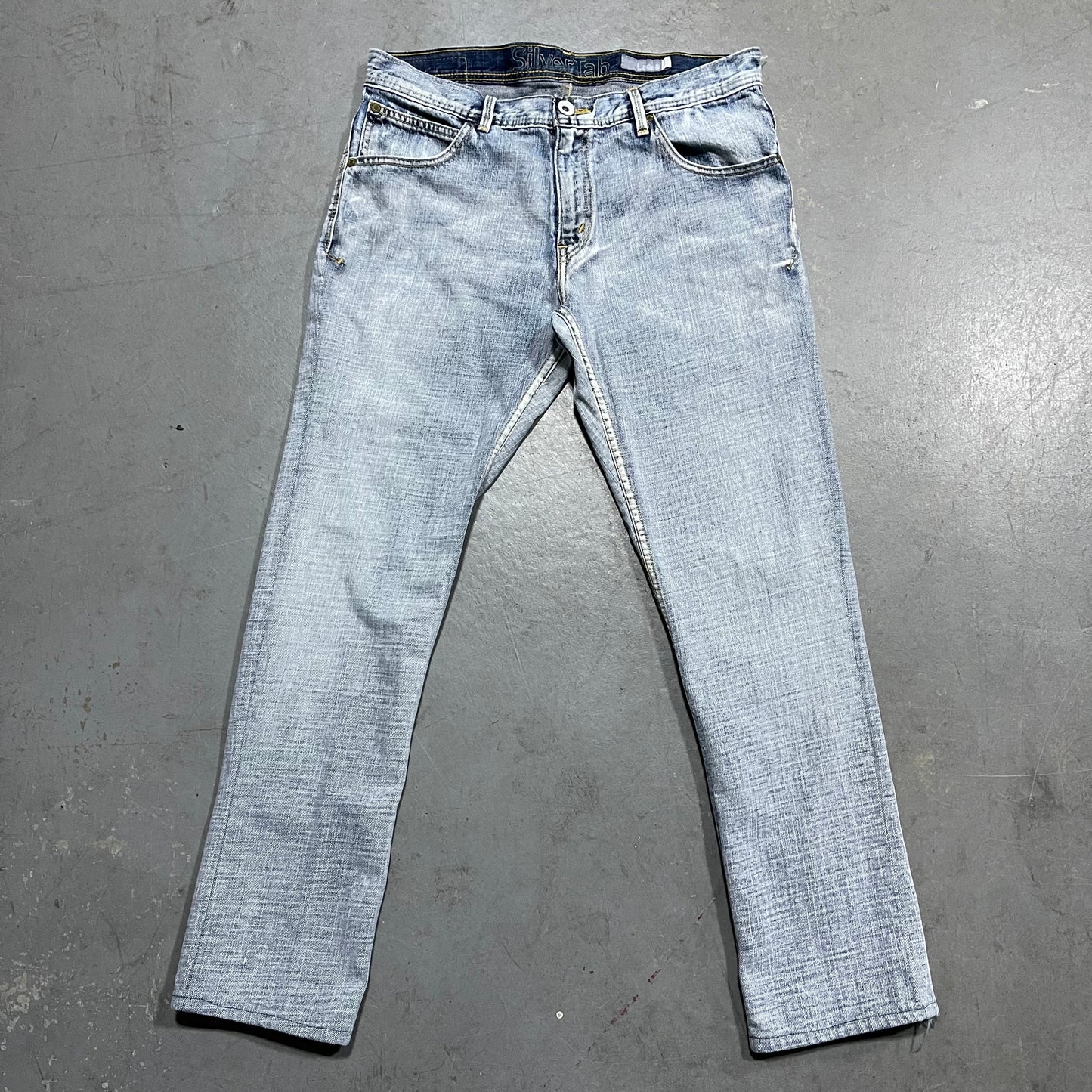 Y2K 0808 Levi’s Silvertab LOOSE jeans. Size 32x32