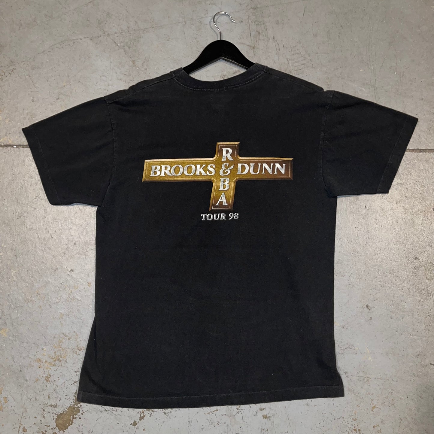 Vintage 1998 Brooks & Dunn / Reba Tour T-shirt. Sz L