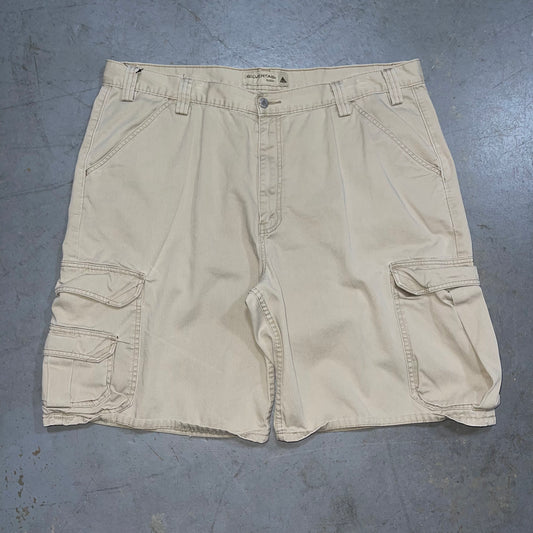 Vintage Levi’s Silvertab Khaki Cargo Shorts. Sz 40
