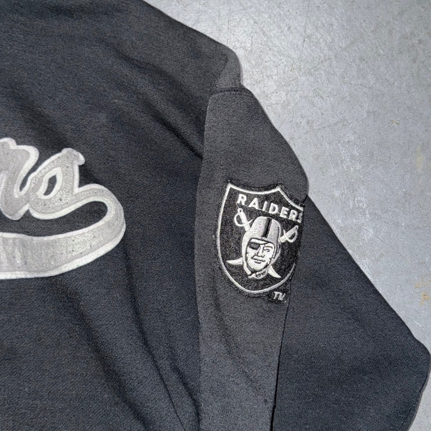 Vintage 90’s Starter Raiders Hoodie. Size L