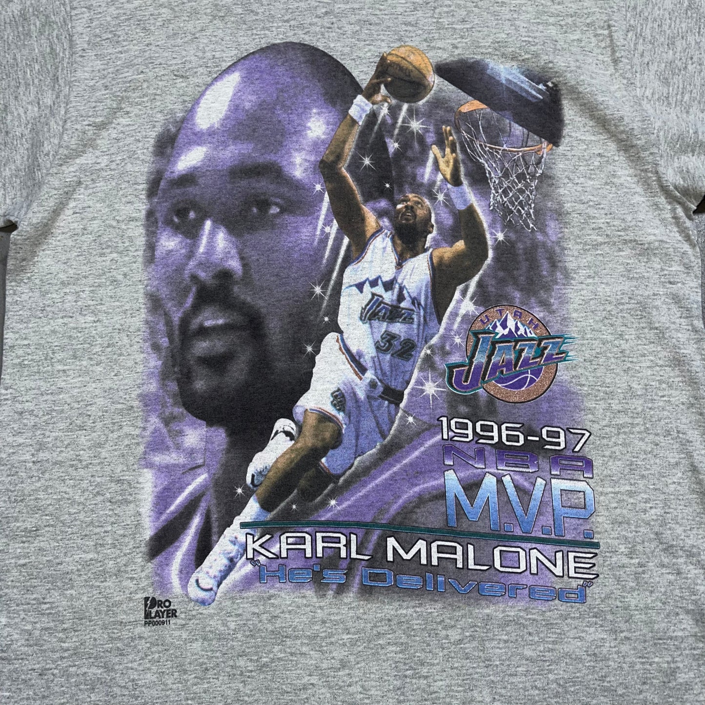 Vintage Karl Malone 1996-97 MVP T-shirt. Youth 18-20