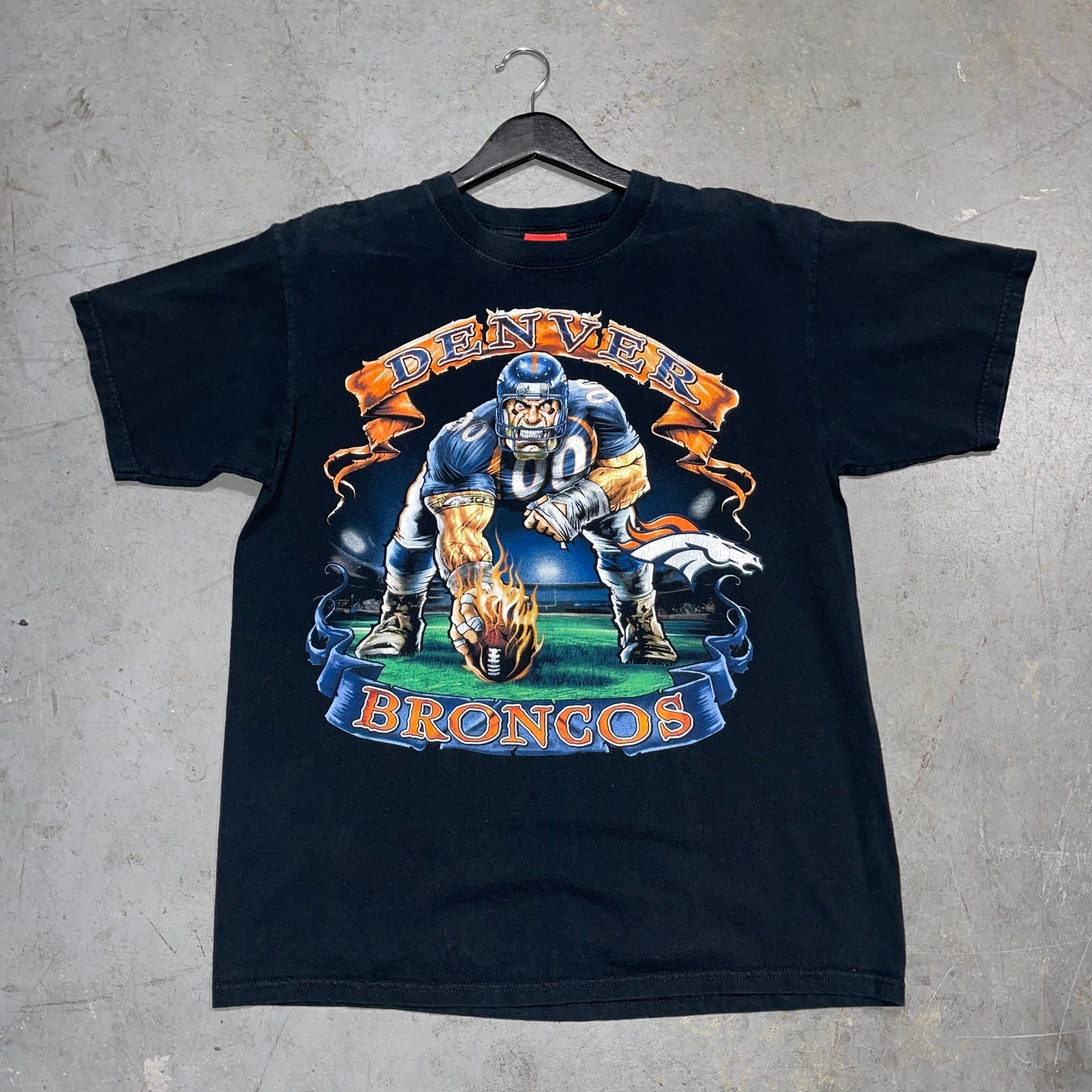 Y2K Denver Broncos T-Shirt. Size Large.