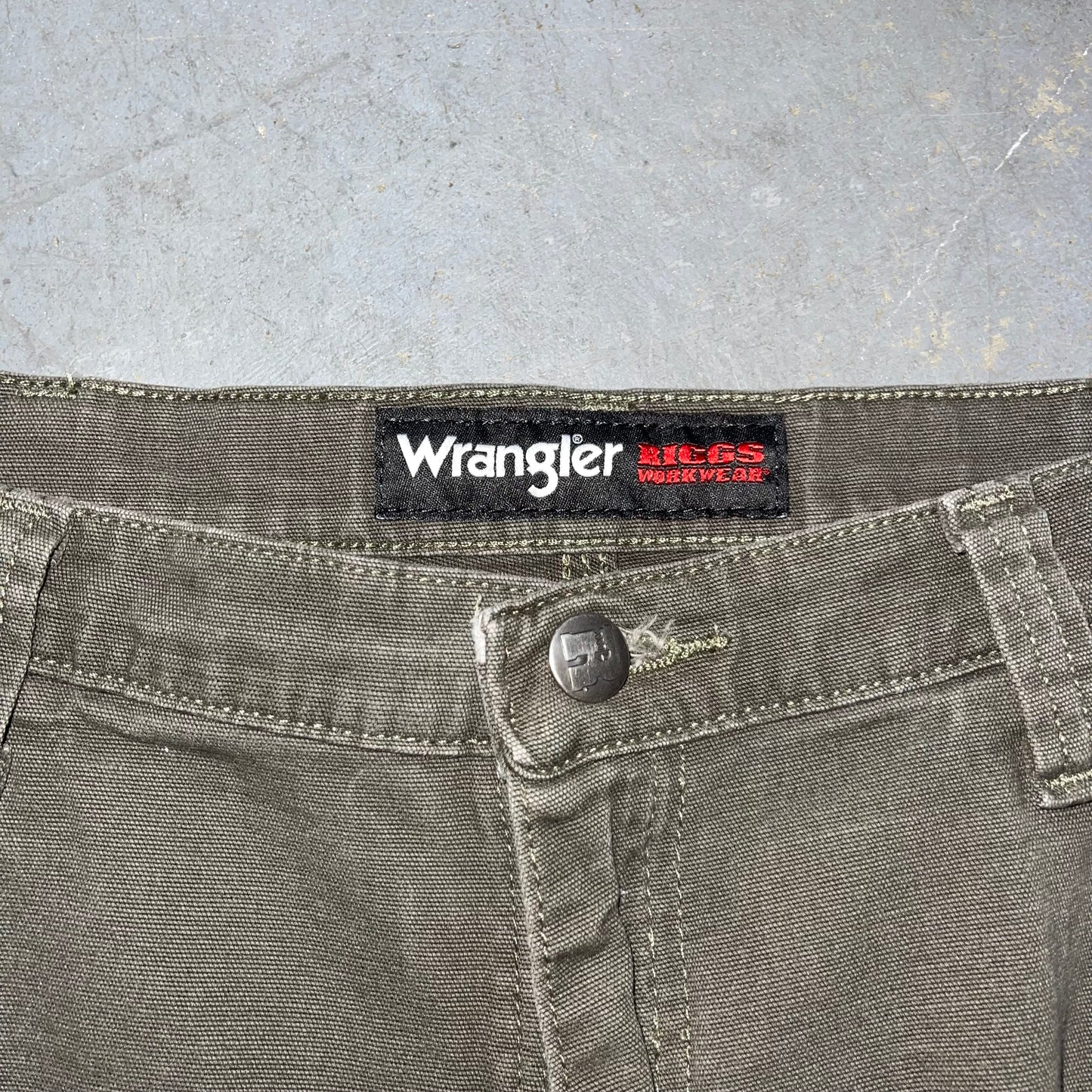 Wrangler Riggs Cargo Workwear Shorts. Size 38