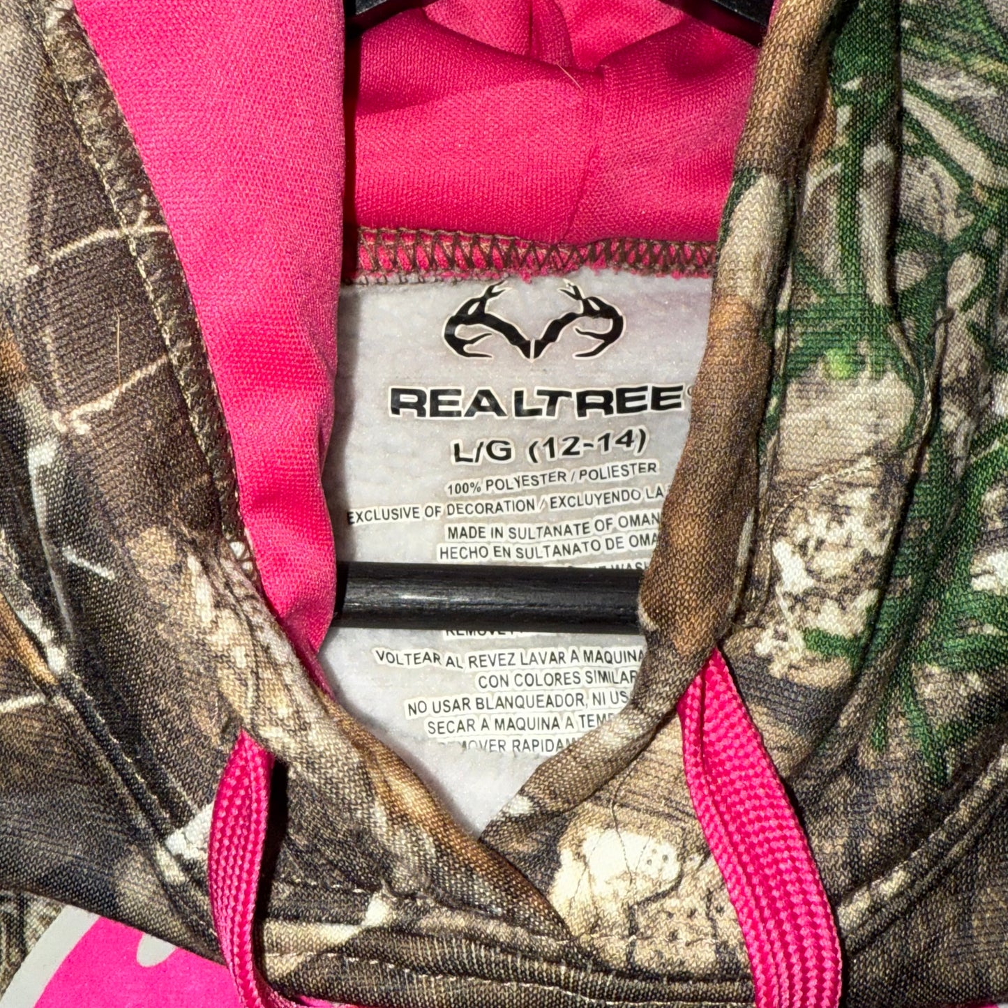 Modern Realtree Camouflage Hoodie. Size L (12-14)