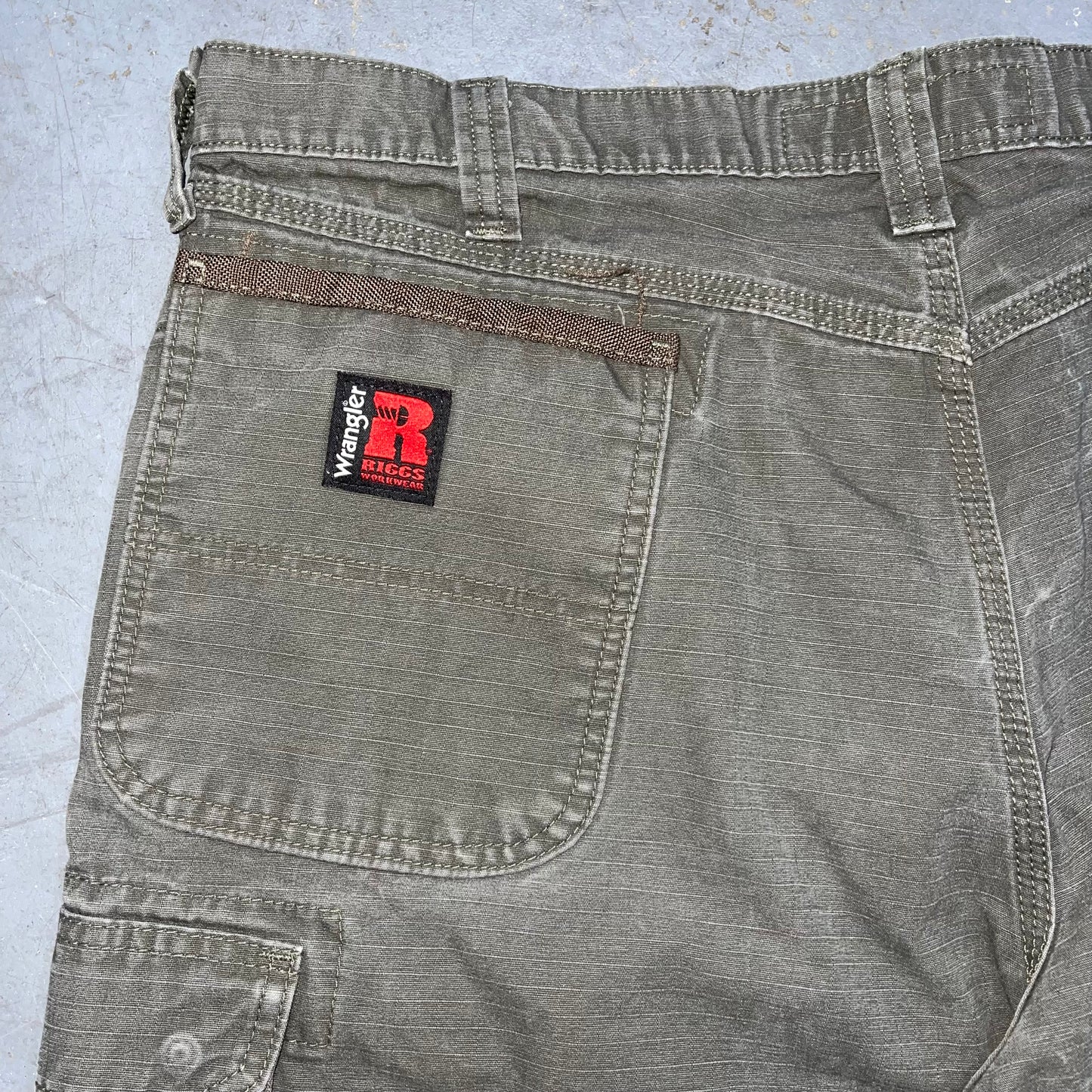 Wrangler Riggs Workwear 3W060LD Cargo Pants. Size 38x30