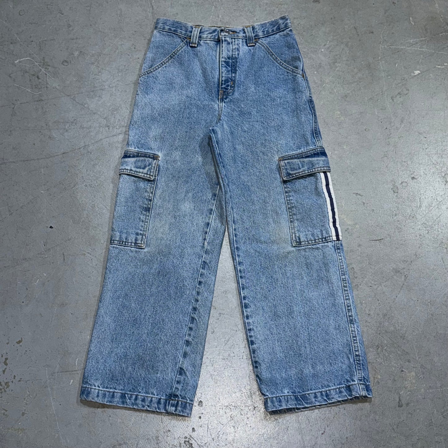 Vintage 90’s Zonz Cargo Baggy Jeans. Size 11 Slim 26x24